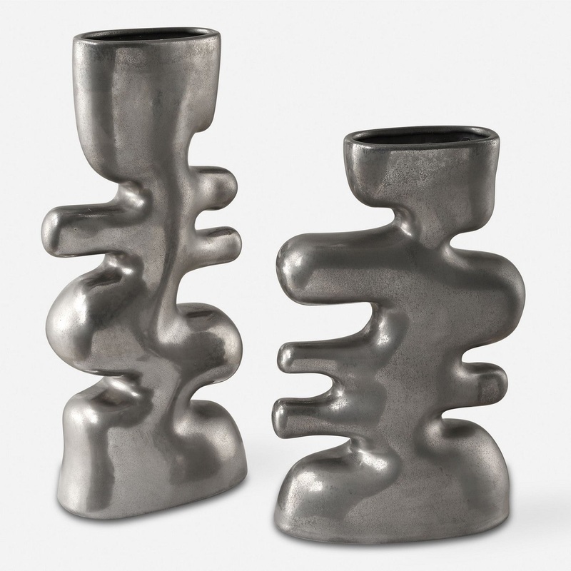 Free Flowing Vase